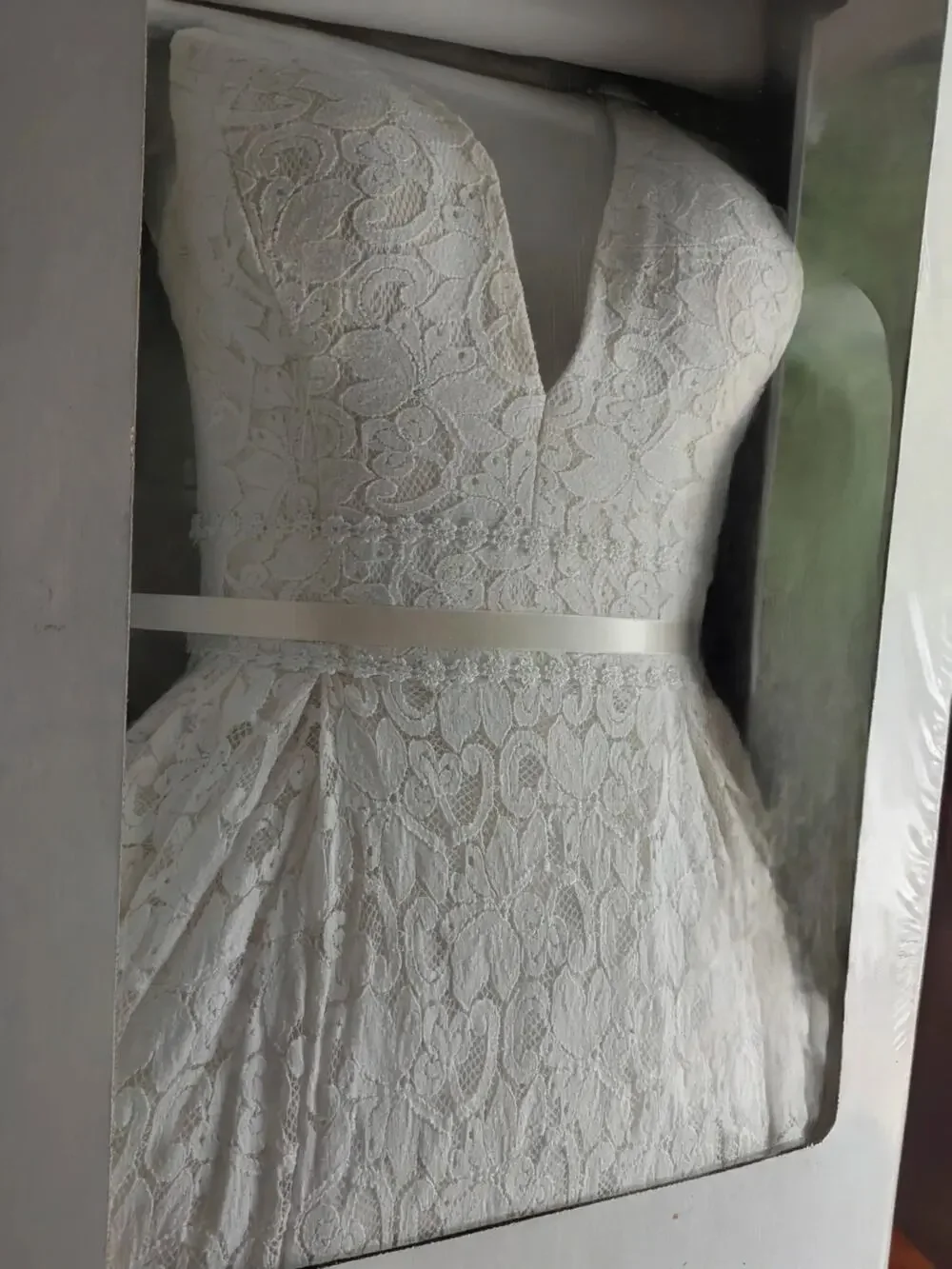Galina Signature David's Bridal Lace Wedding Dress Size 12